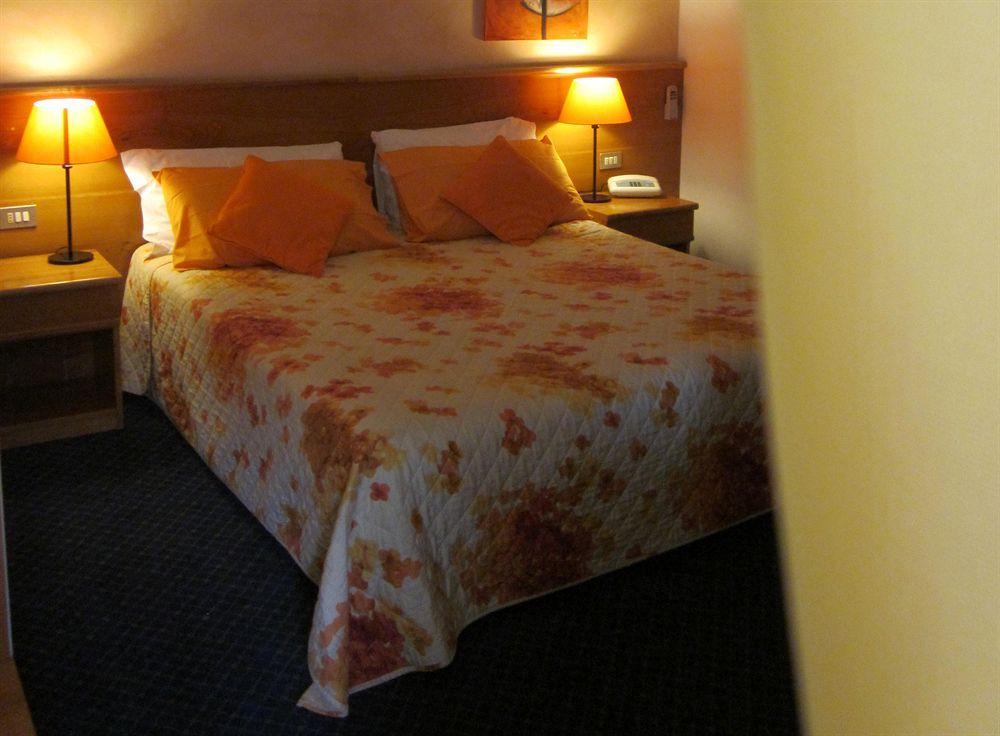 Hotel Marina ตอร์รีเดลเบนาโก ภายนอก รูปภาพ